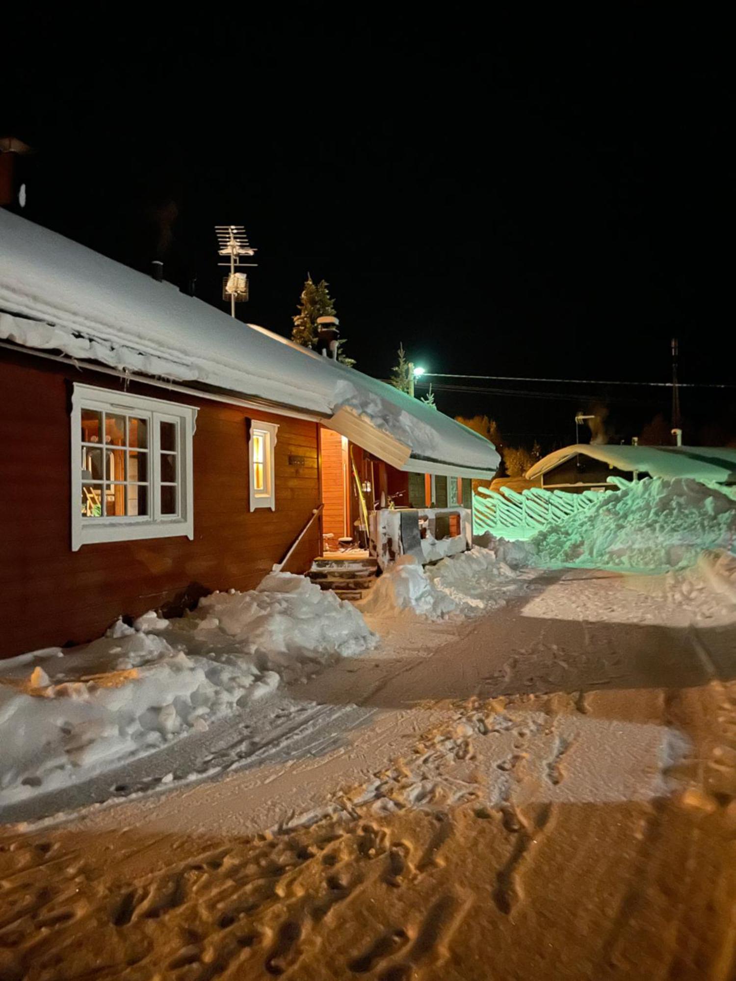 Yllaestoelli 2 A, Aekaeslompolo Villa Колари Екстериор снимка