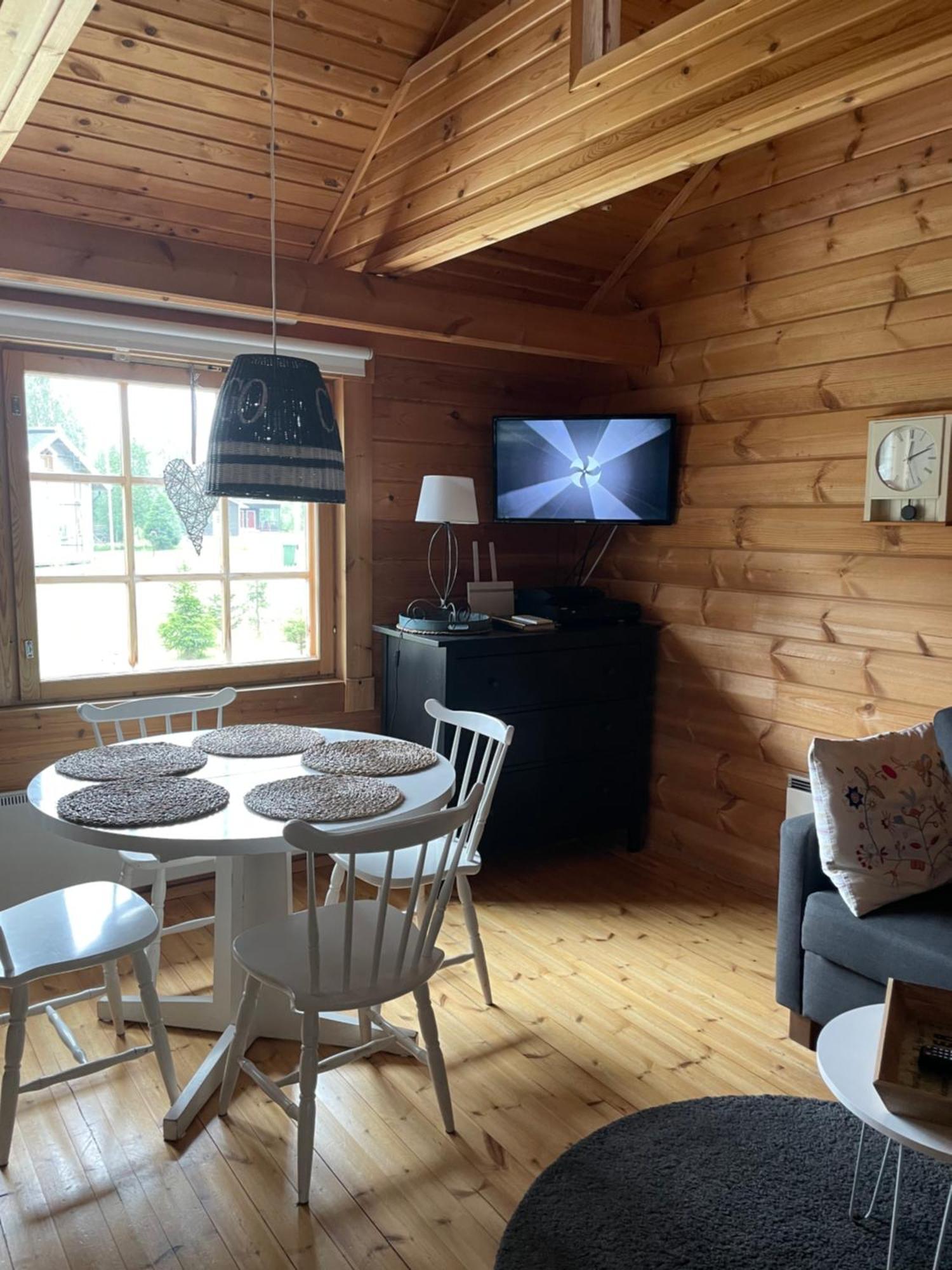 Yllaestoelli 2 A, Aekaeslompolo Villa Колари Екстериор снимка